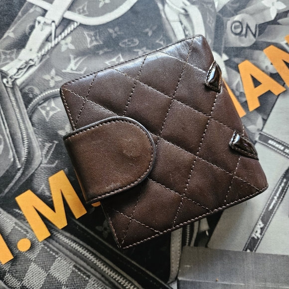 VINTAGE CHANEL CAMBON LAMBSKIN LEATHER Bifold Wallet - Picture 2 of 10